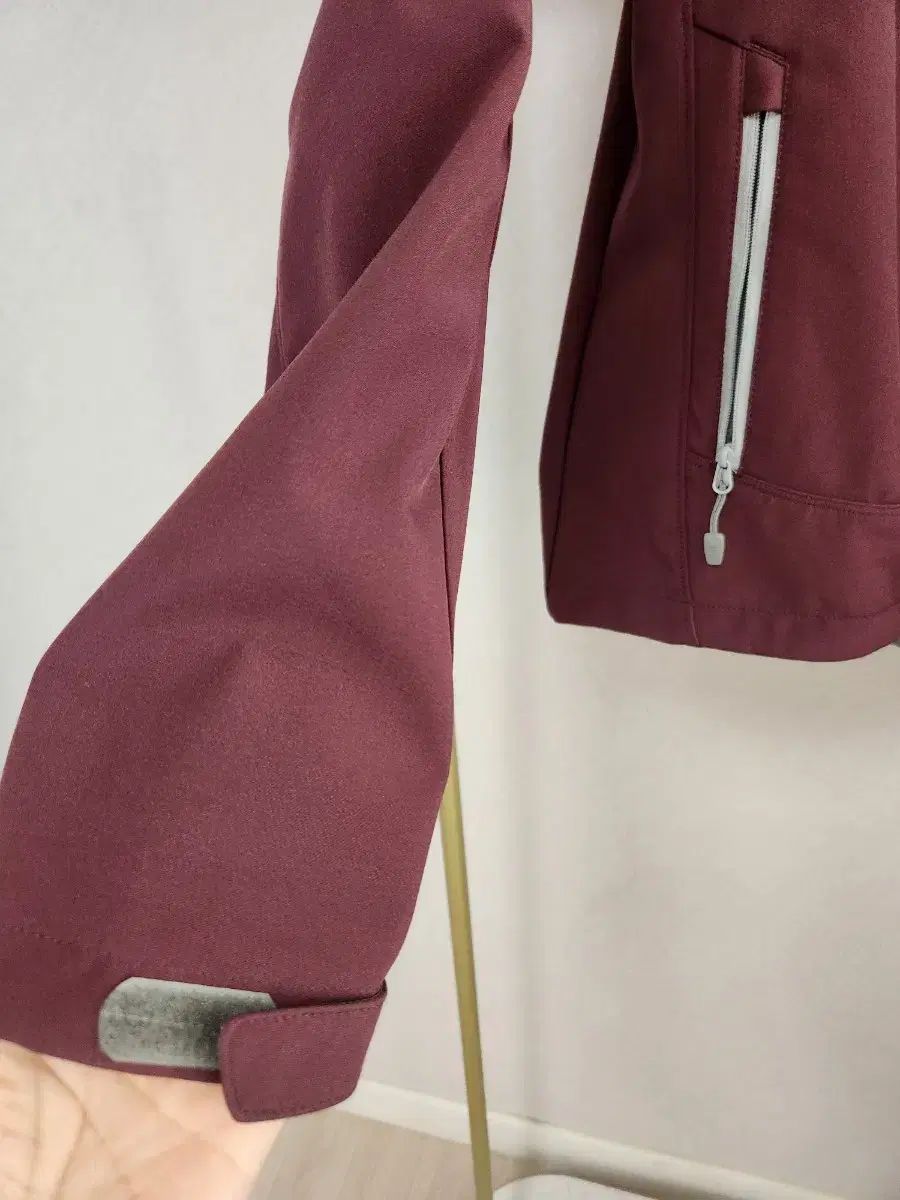 THE NORTH FACE ザノースフェイス レディース ソフトシェル ジャケット バーガンディ