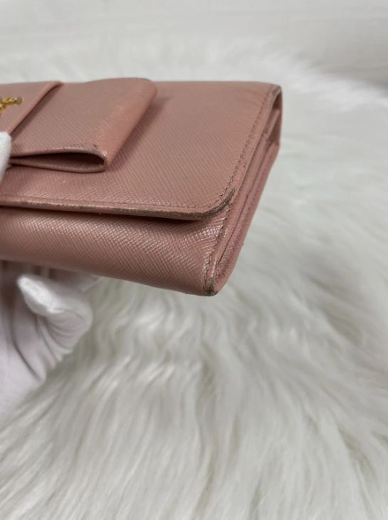 Prada プラダ 長財布 ピンク サフィアーノ ジップアラウンド リボン