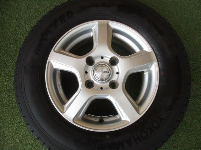 良質な み シビラV88 165 80R14LT スタッドレスタイヤ４本SET NV200 デリカD3