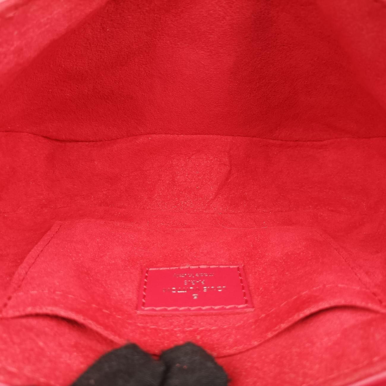 Vuittonニューウェーブ ラブロックPMレッドレザーNZ5118