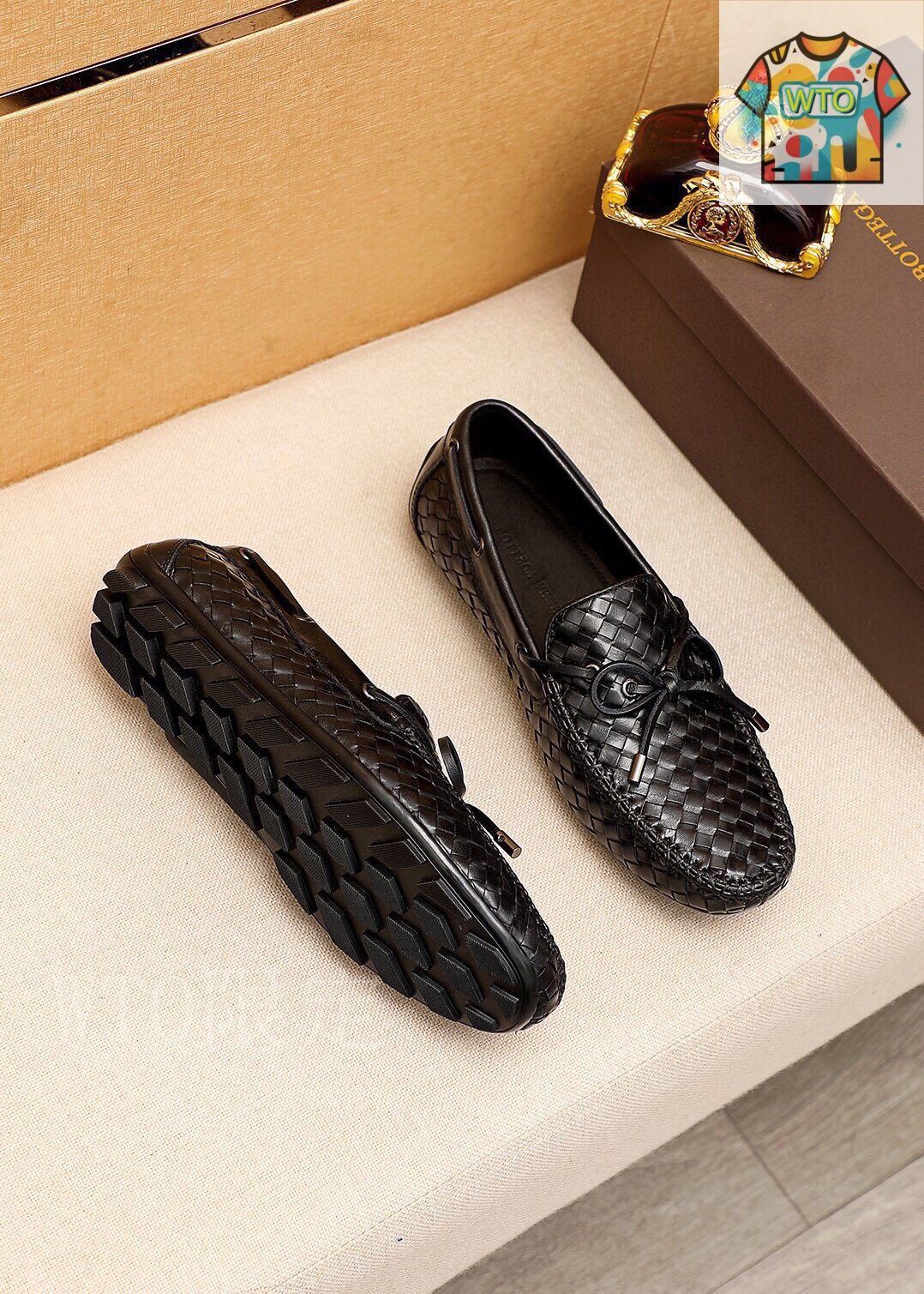 BOTTEGA VENETA 黒 ピンク スリッポン 美品｜正規品] BOTTEGA VENETA キルティング スリッポン 44