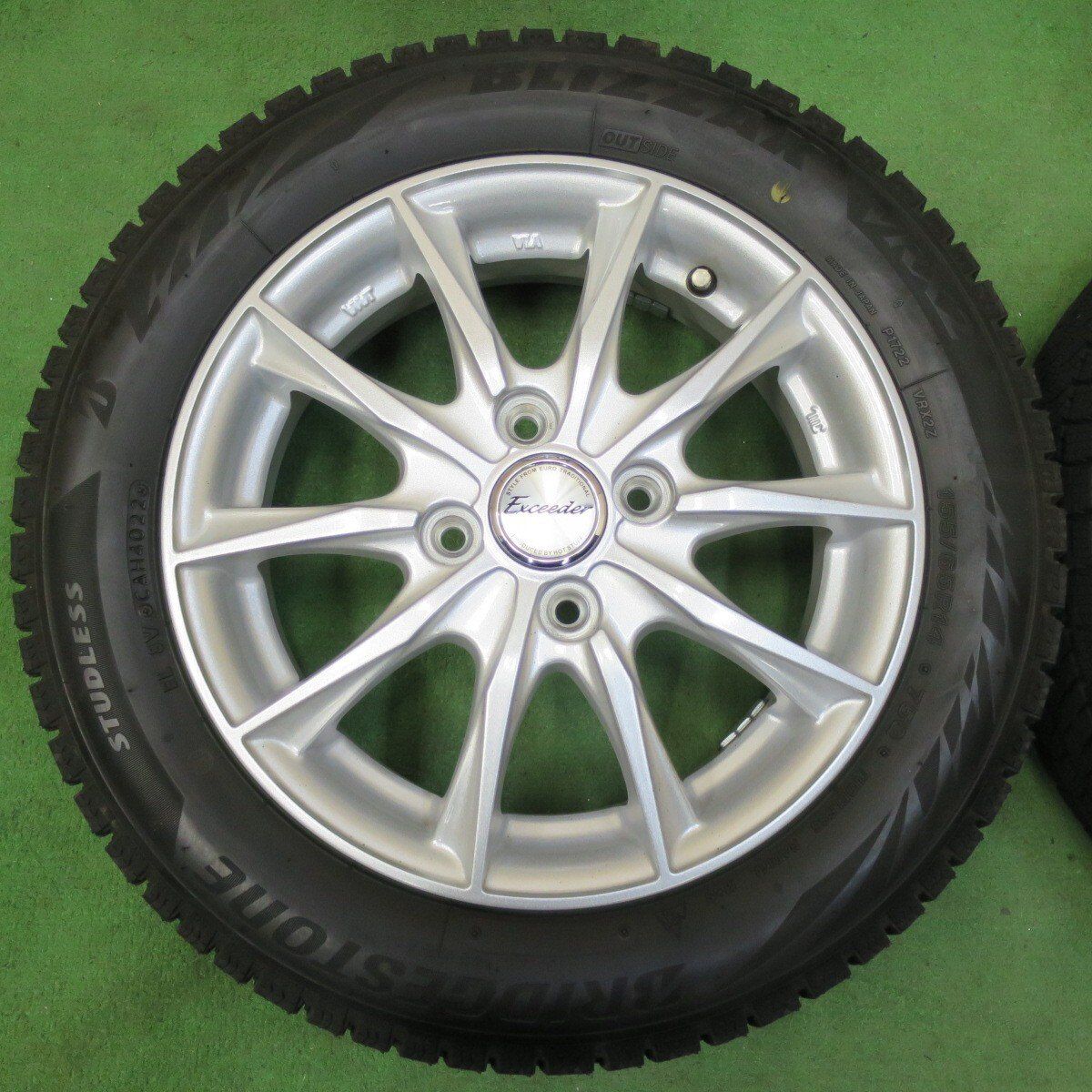 バリ溝！22年！9.5分以上☆スタッドレス 155/65R14 ブリヂストン