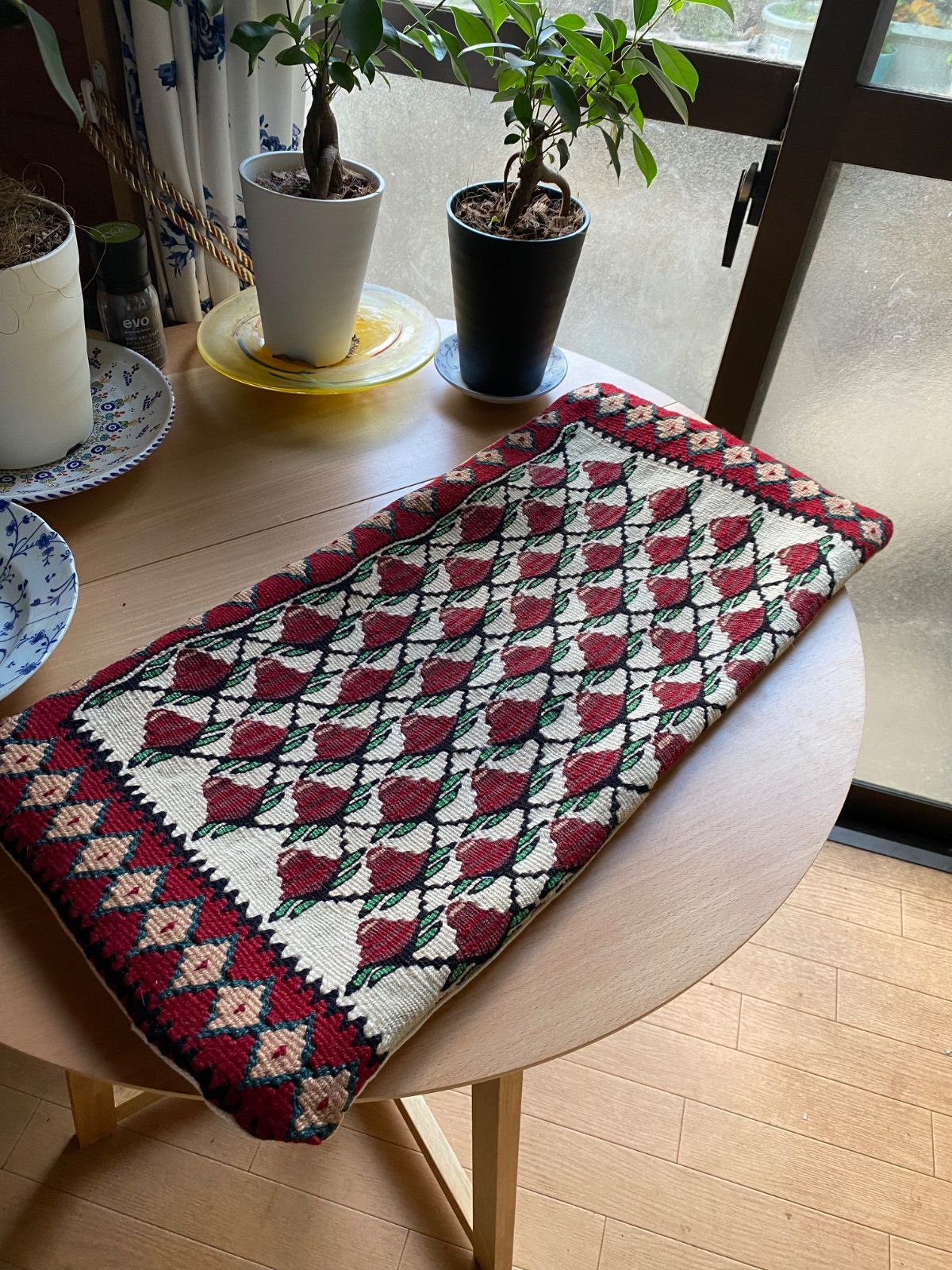 当店オリジナル王族のために織られたセネキリム薔薇柄のヘラティ模様が素敵なクッションカバー使いやすい横長サイズ中身なしで椅子やソファにも