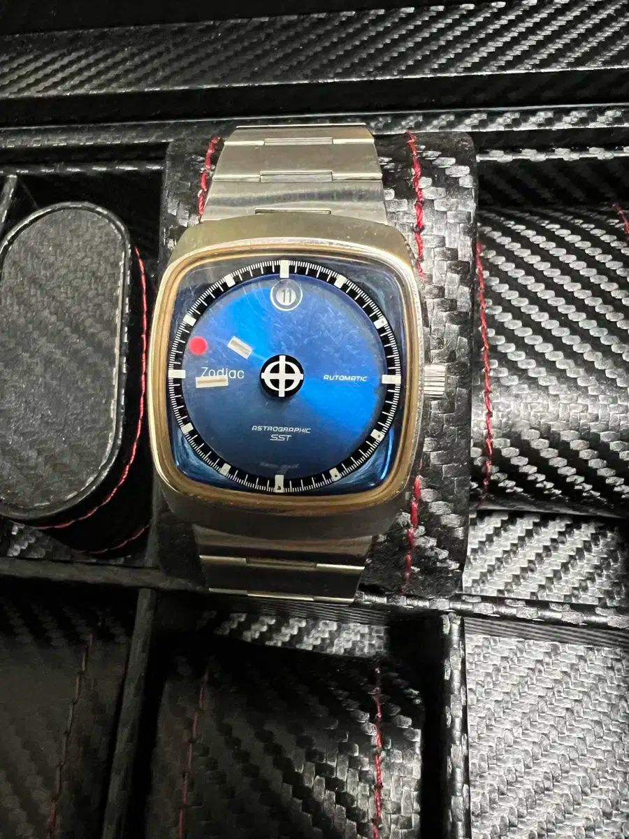 ゾディアック時計 青 カラー ダイアル メタル時計