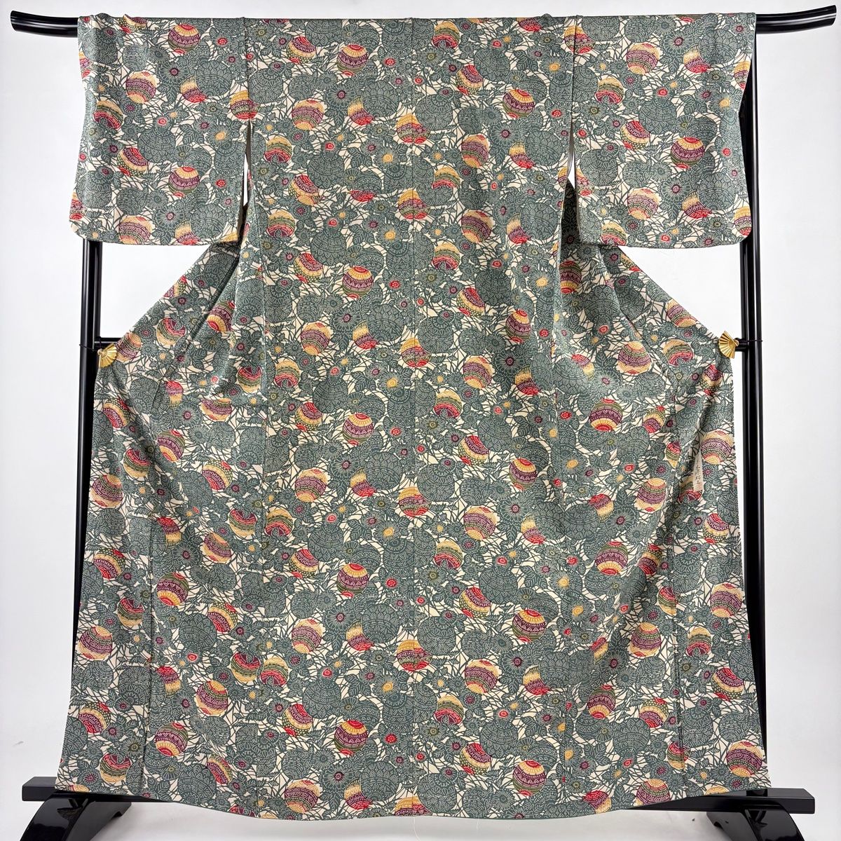 小紋 身丈163cm 裄丈68cm L 袷 落款 手鞠 菊 灰緑 正絹 秀品