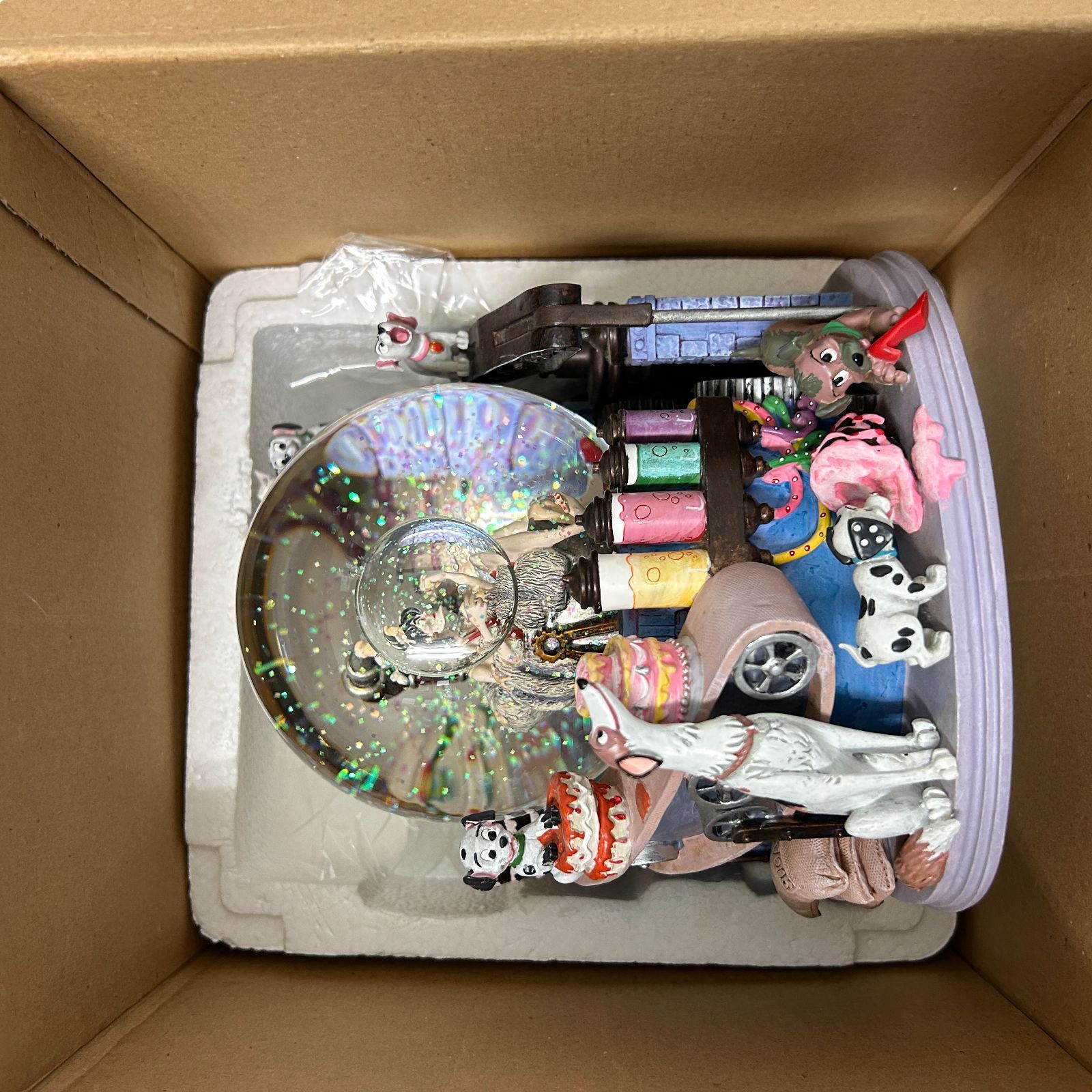 浜館30-793】 101匹わんちゃん クルエラ スノードーム フィギュア