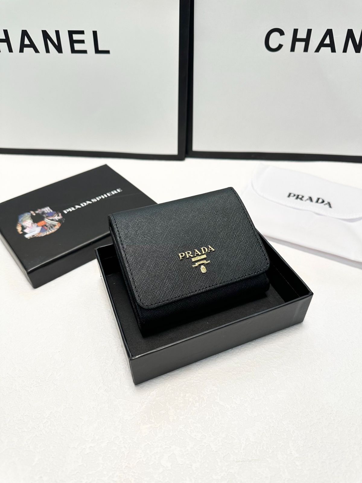 プラダ PRADA 財布 三つ折り財布 ブラック