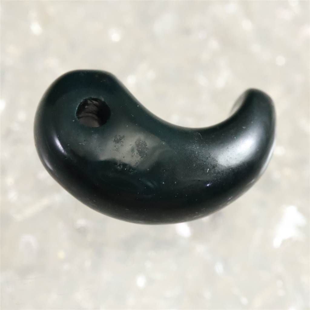 出雲石碧玉勾玉（小） 出雲石/碧玉 勾玉 小 AA 巴形 】 | めのうの店川島【公式通販