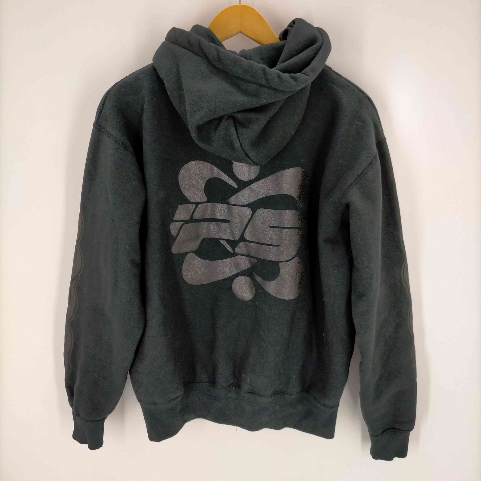 パラノイド PARANOID ジップアップパーカー メンズ JPN：M - メルカリ