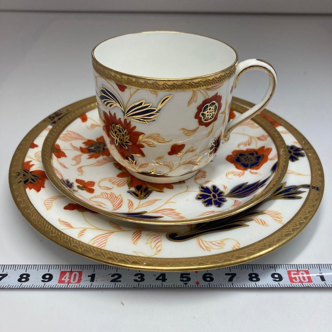 ウェッジウッド 金彩アンティーク カップ-ソーサートリオ 東H5-0527
