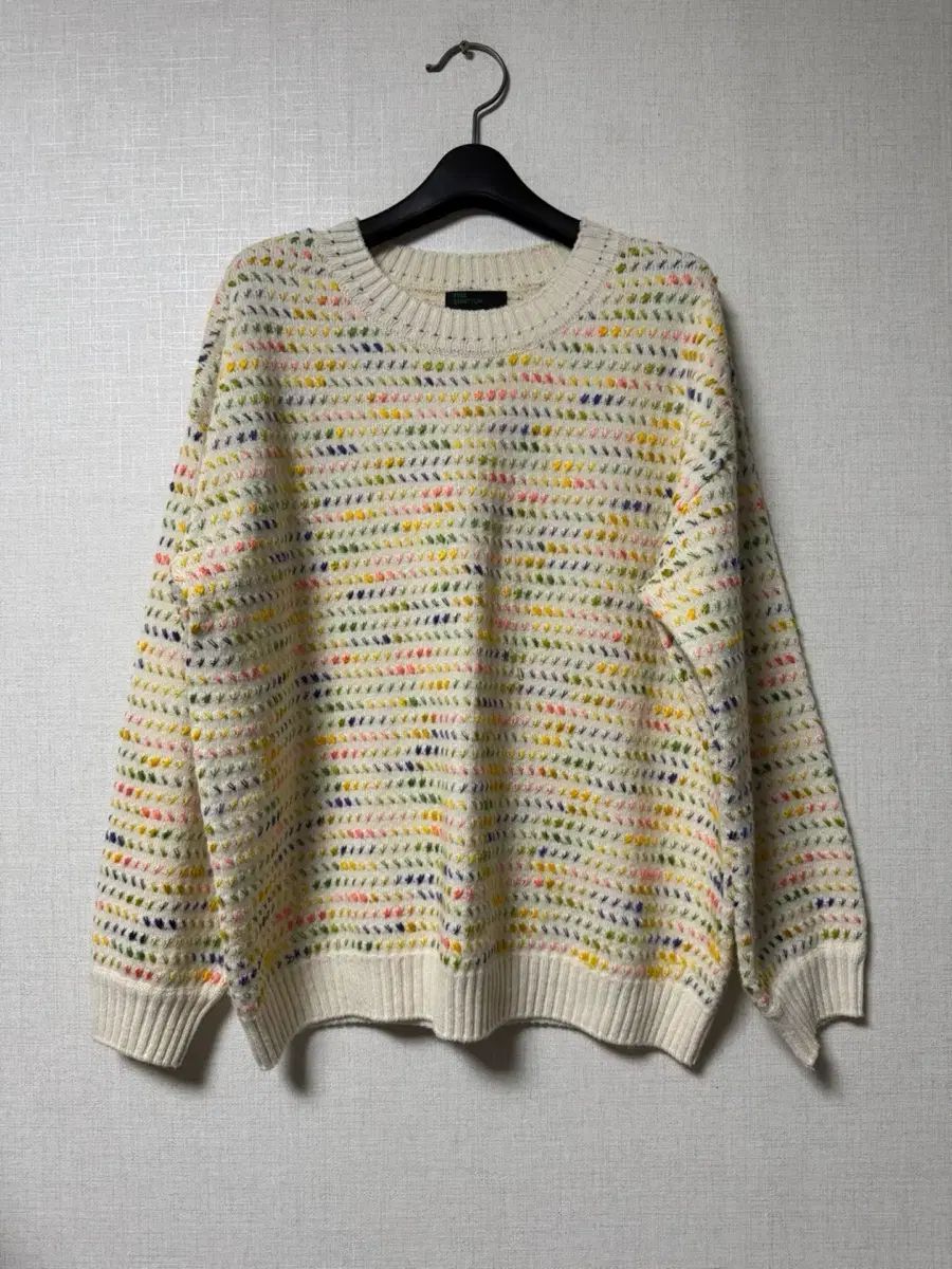 BENETTON ベネトン 華 素敵 ニット