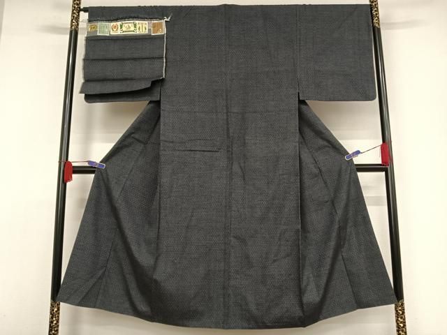 平和屋着物●男性　本場結城紬　重要無形文化財　十字絣　証紙付き　正絹　逸品　AAAW4133np 平和屋着物○男性 本場結城紬 重要無形文化財 十字絣 証紙付き 正絹