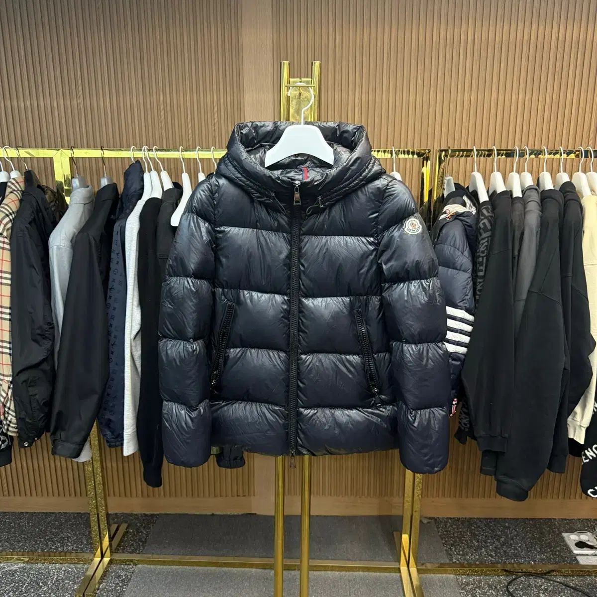 2 サイズ MONCLER モンクレール マヤ 黒 光沢 ダウンジャケット