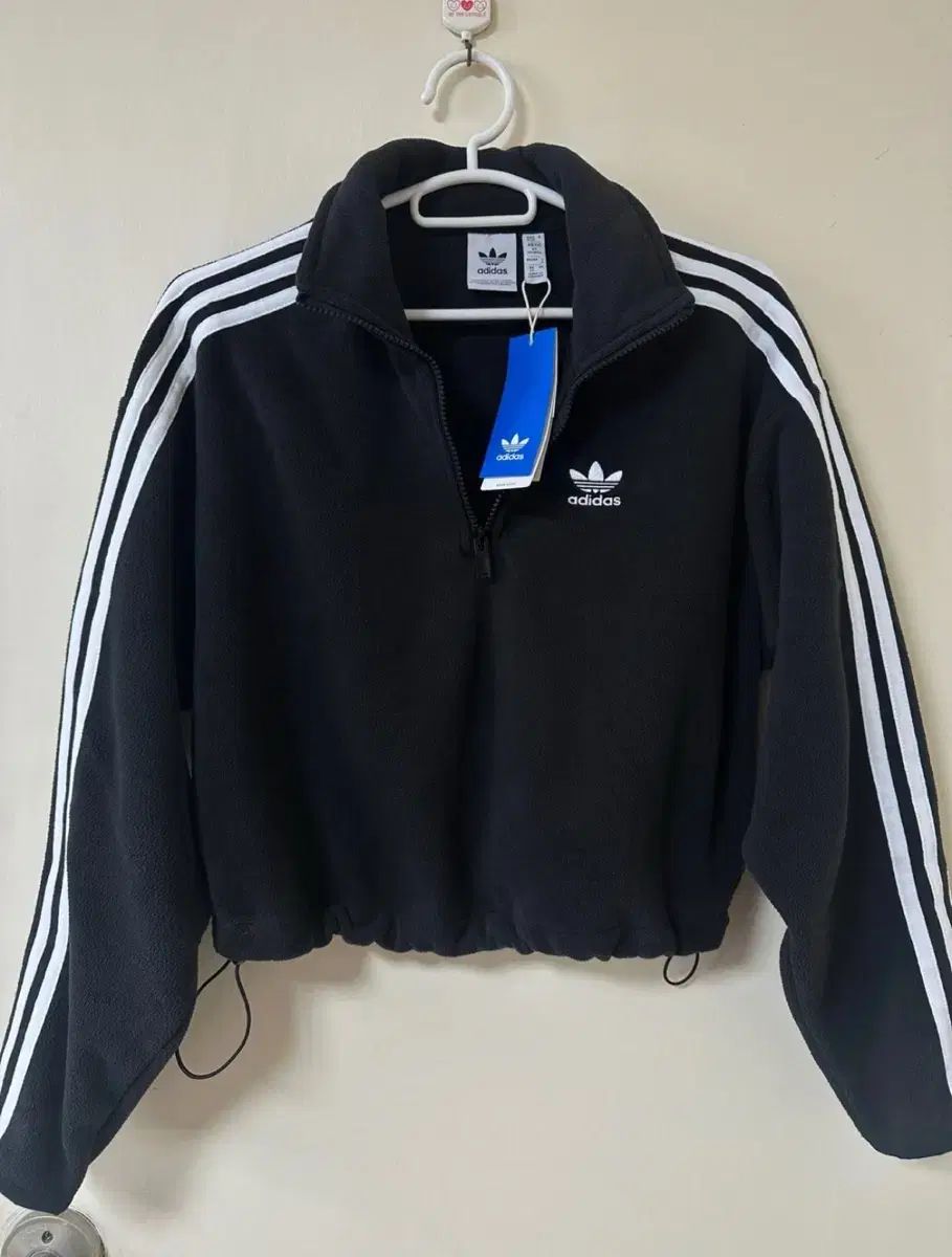 adidas アディダス 3本線 クロップド フリース