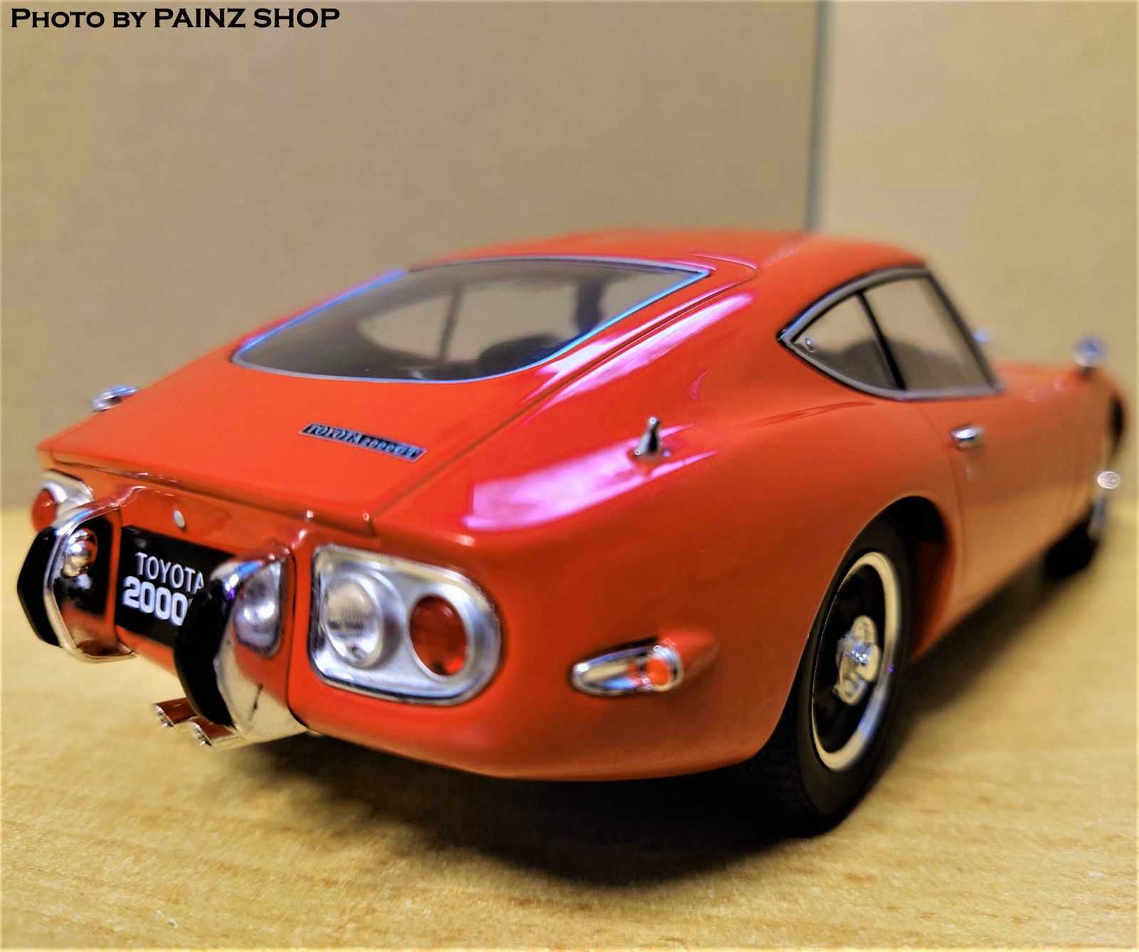 トヨタ 2000GT 赤 1/18 ミニカー Amazon | AUTOart 1/18 トヨタ 2000GT レッド 完成品 | ミニカー