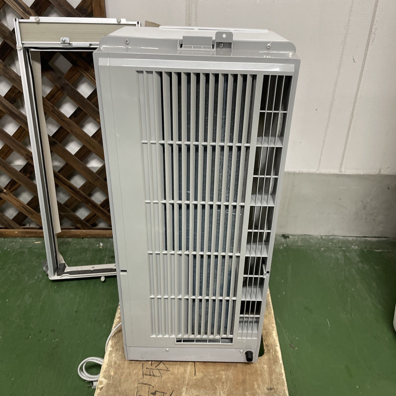 R727☀️ 名古屋市近郊配送無料！ Haier 窓用エアコン（冷房専用