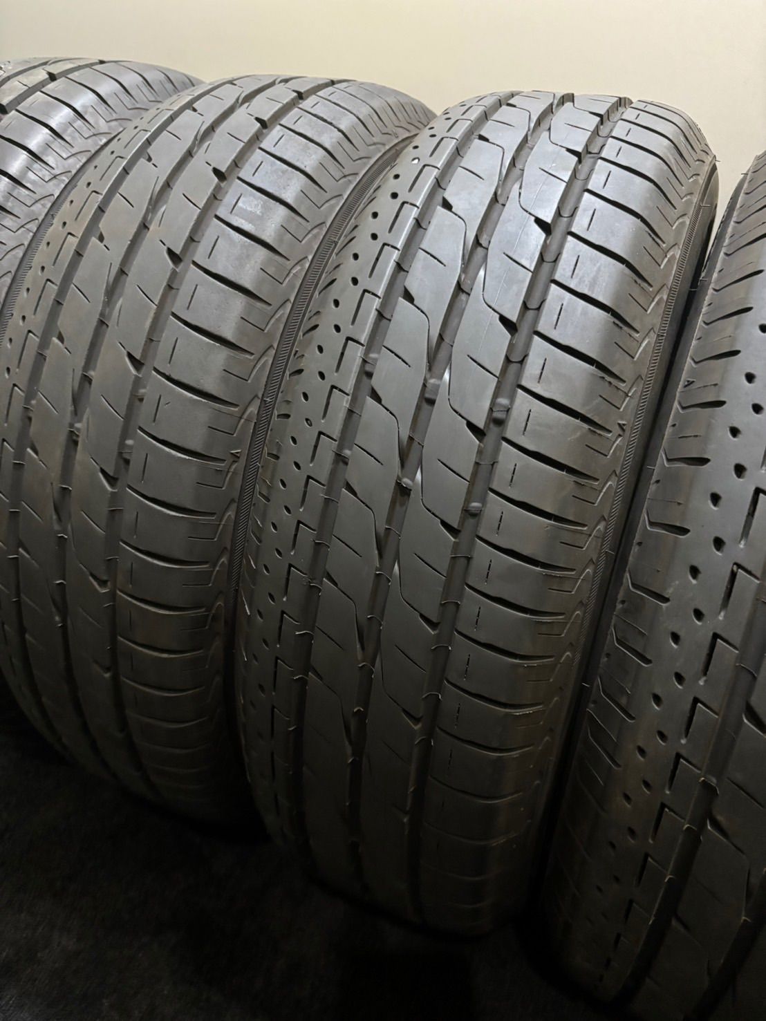 195|65R15 BRIDGESTONE|LUFT RVⅡ 23年製 夏タイヤ サマータイヤ 4本 ブリヂストン ノア ヴォクシー プリウス 南1-J726