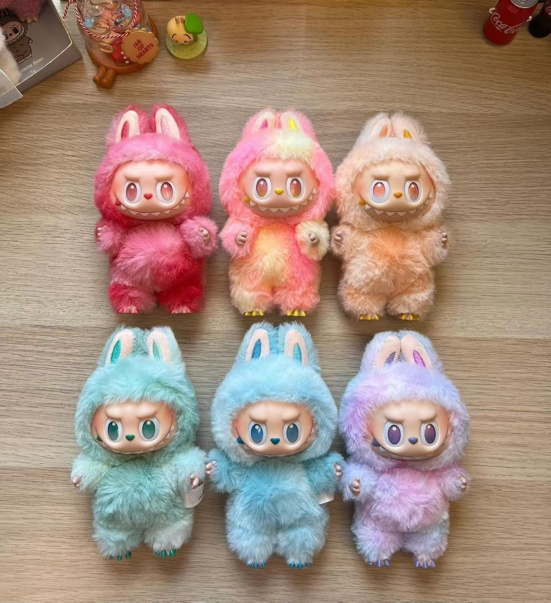 Amazon.co.jp: labubuキーホルダー 3代目らぶぶのdoll 人形 置物