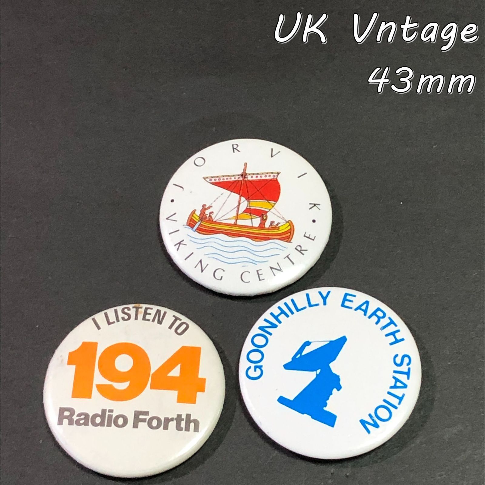 イギリス 輸入 雑貨 缶バッジ 43mm 『 3個セット まとめて 』 当時物