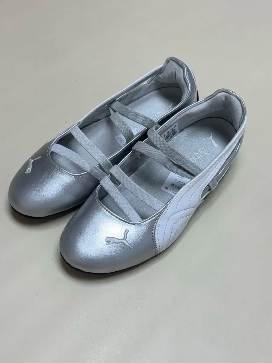 PUMA プーマ スピードキャット バレエ メタリック シルバー 240 ほぼ