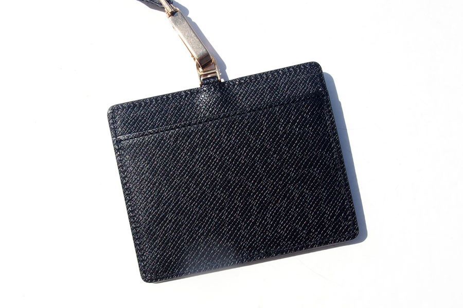 新品｜未使用｜ペッレ モルビダ｜pelle morbida｜カードケース