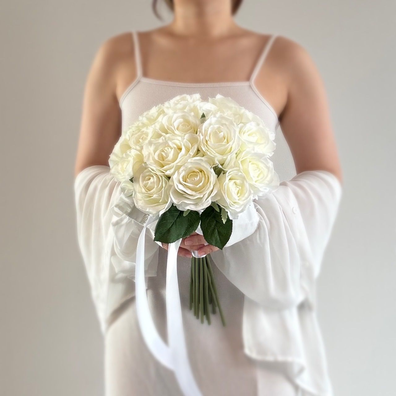 オーダーメイド　アーティフィシャルフラワー高級造花ホワイトローズ　クラッチブーケ オーダーメイド アーティフィシャルフラワー高級造花ホワイトローズ