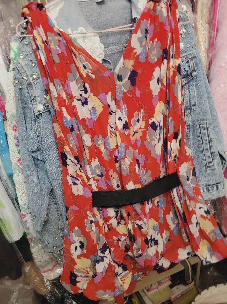 輸入フローラルレッド
