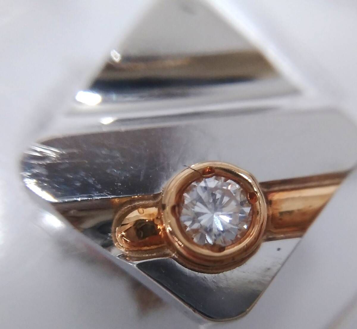 約1cm×1cm