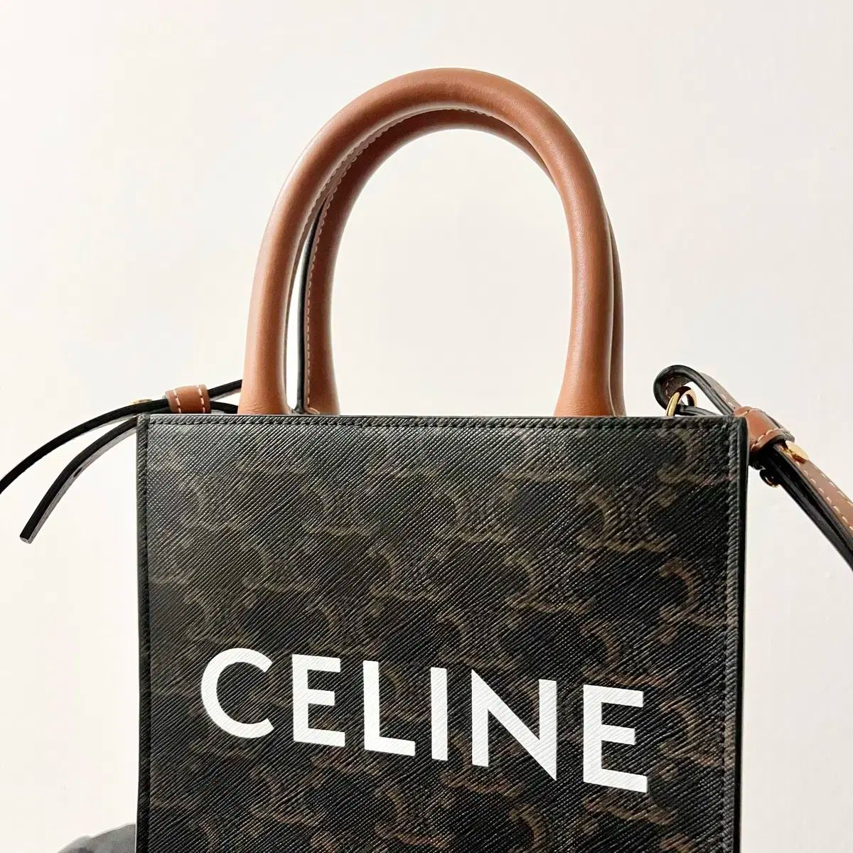 Celine セリーヌ ミニ バーティカル カバスバッグ トリオンフ キャンバス バッグ DECORATOM_COM_BR