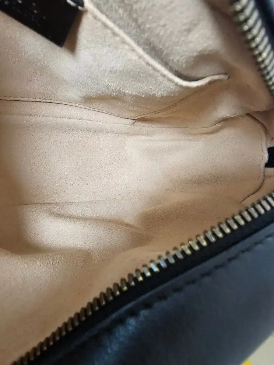 GUCCI グッチ