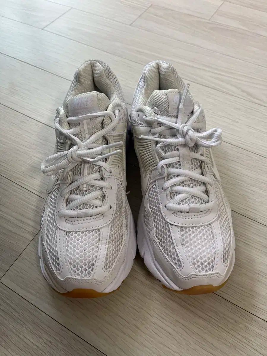 白 ファントム|