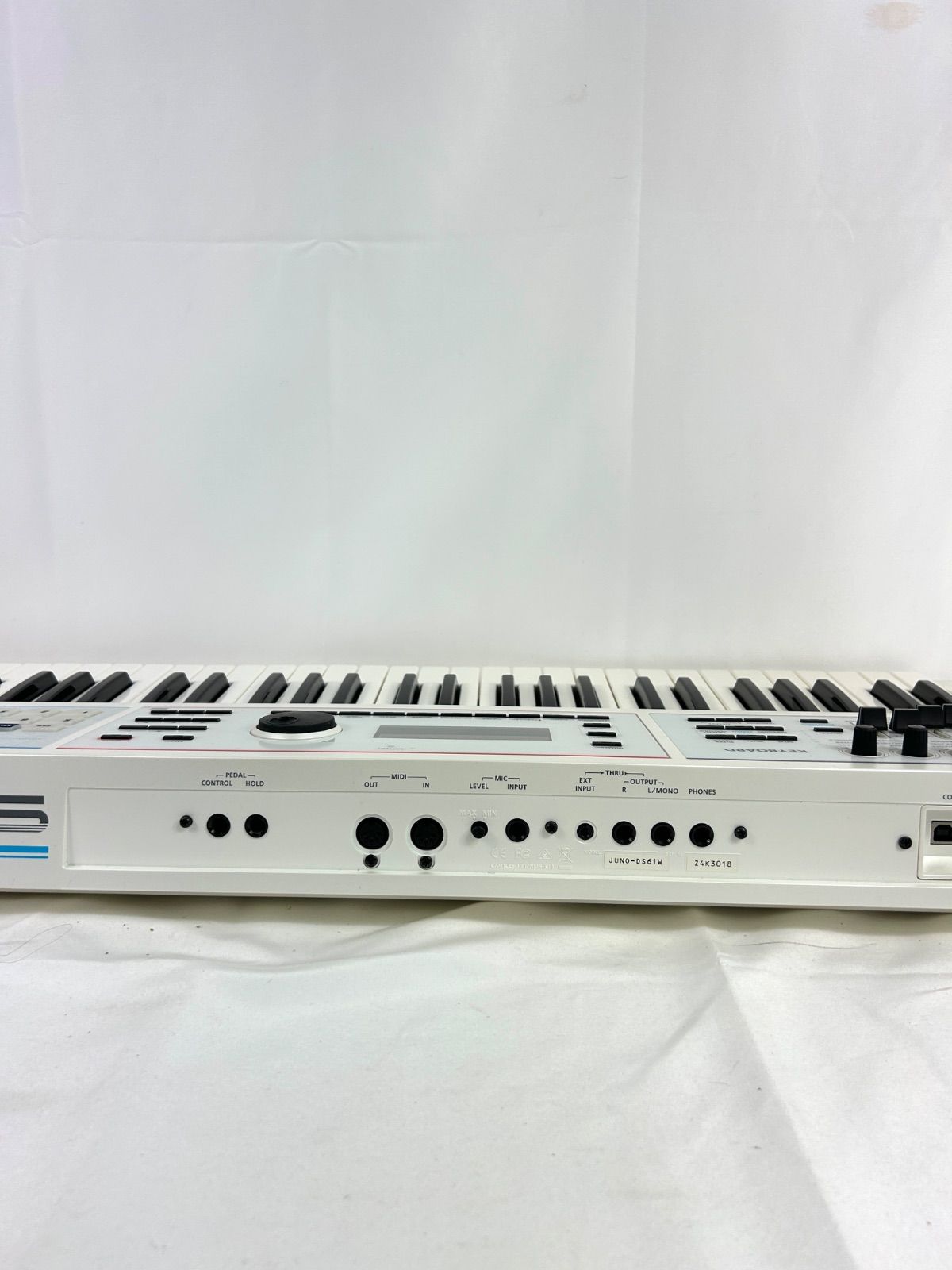 【即購入可】Roland ローランド シンセサイザー JUNO-DS61W Amazon | Roland JUNO-DS61W (ホワイト) バンド用キーボードなら