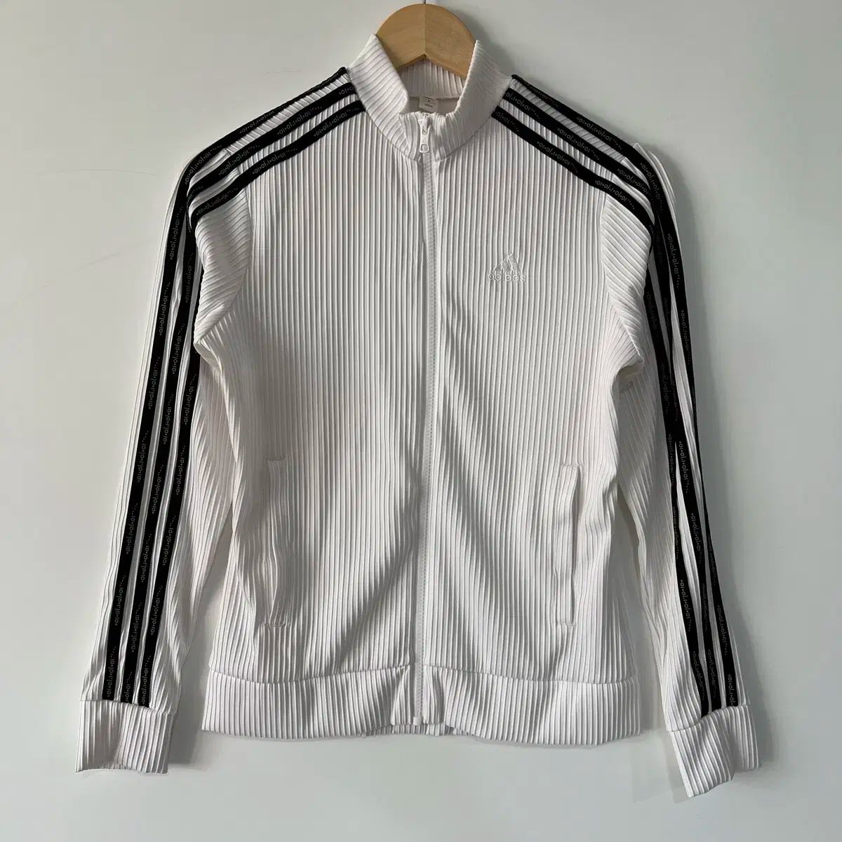 S adidas アディダス プリーツ 白 ジャージ