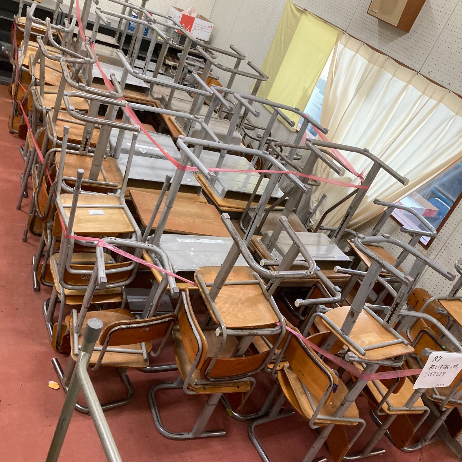 現地引取】学校机椅子【10セット】(数量変更できます) - メルカリ