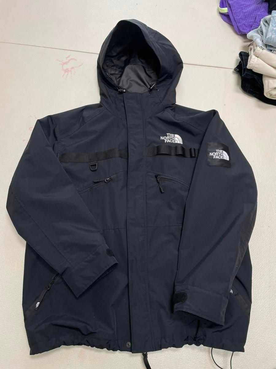 【雷市場（ポンジャン）商品韓国直送】ほぼ新品 ゴープコア THE NORTH FACE(ザノースフェイス) ホワイトレーベル ウインドブレーカー ディテール 中央 バックロゴ L 1