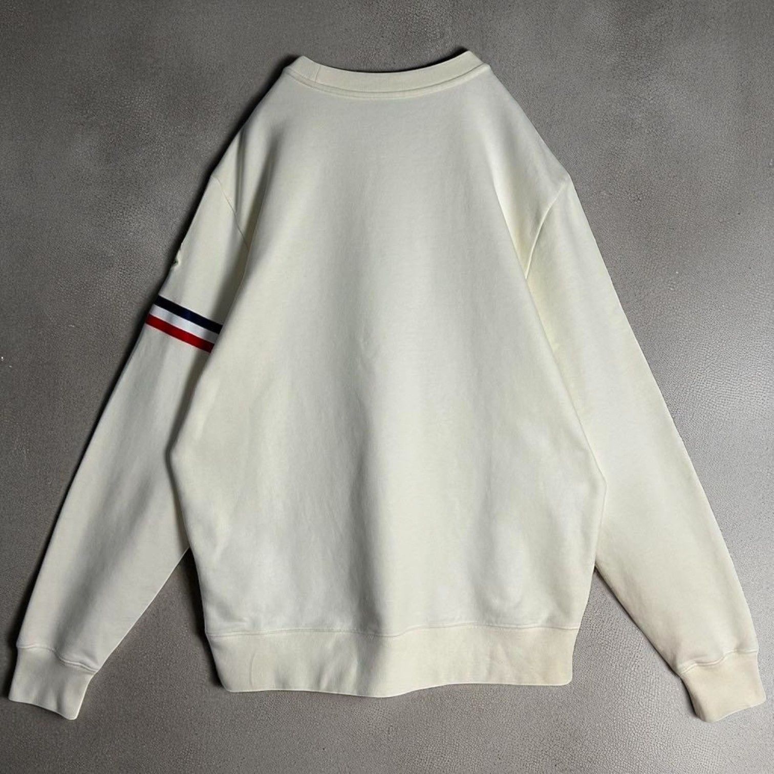 定価11万円！！☆新品未使用タグ付き品☆MONCLER Tricolor