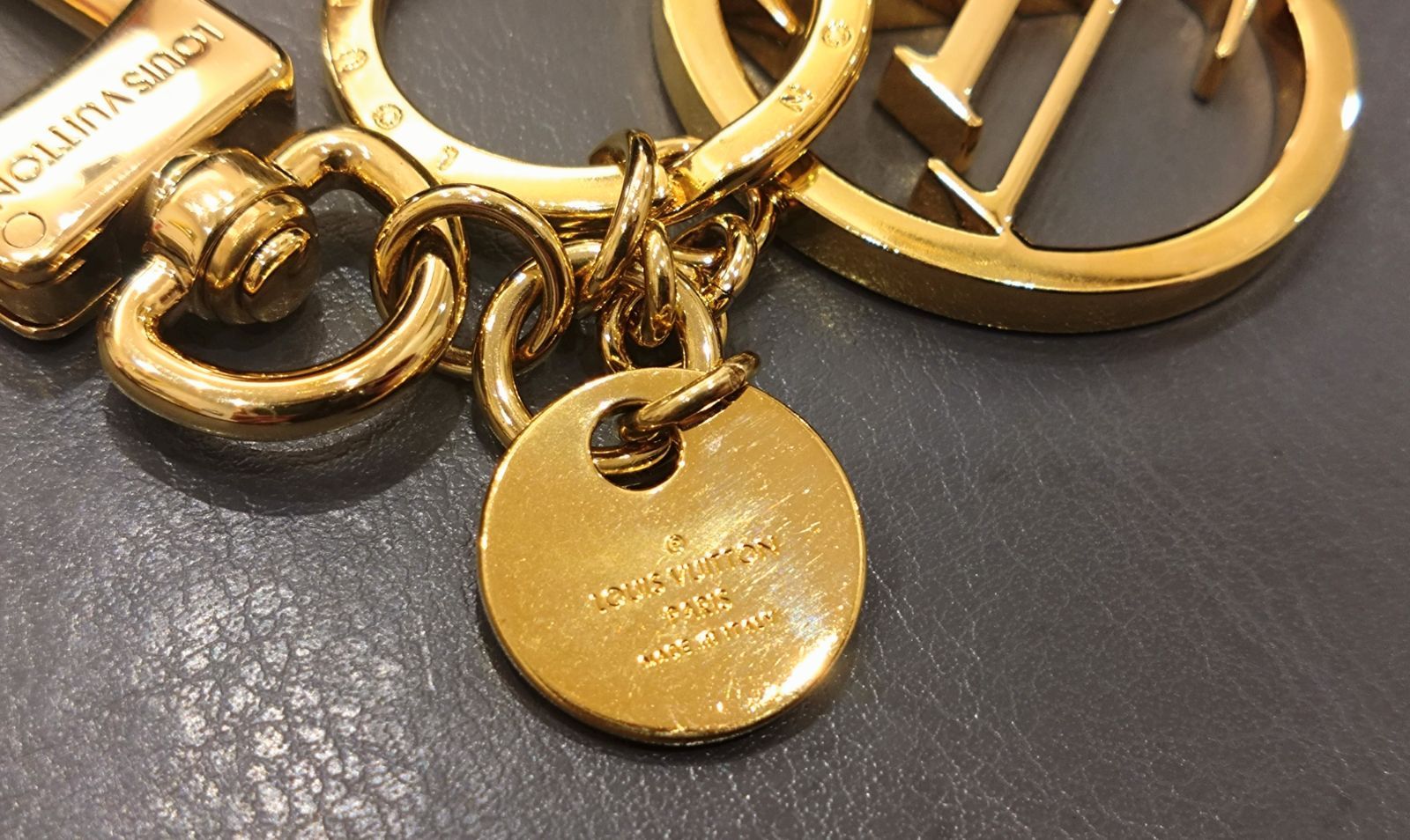 ルイヴィトン M68000 ポルトクレ LV サークルチャーム Louis Vuitton バッグチャーム ﾎﾟﾙﾄｸﾚ LVサークル ゴールド