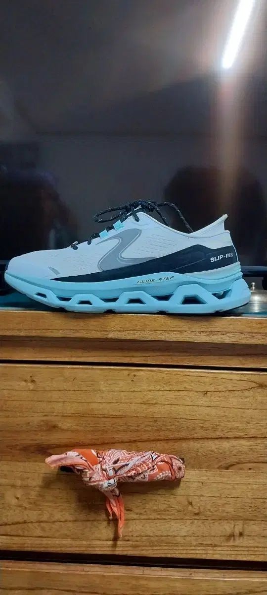 SKECHERS スケッチャーズ メンズ スリーピンズ ランニングシューズ 260