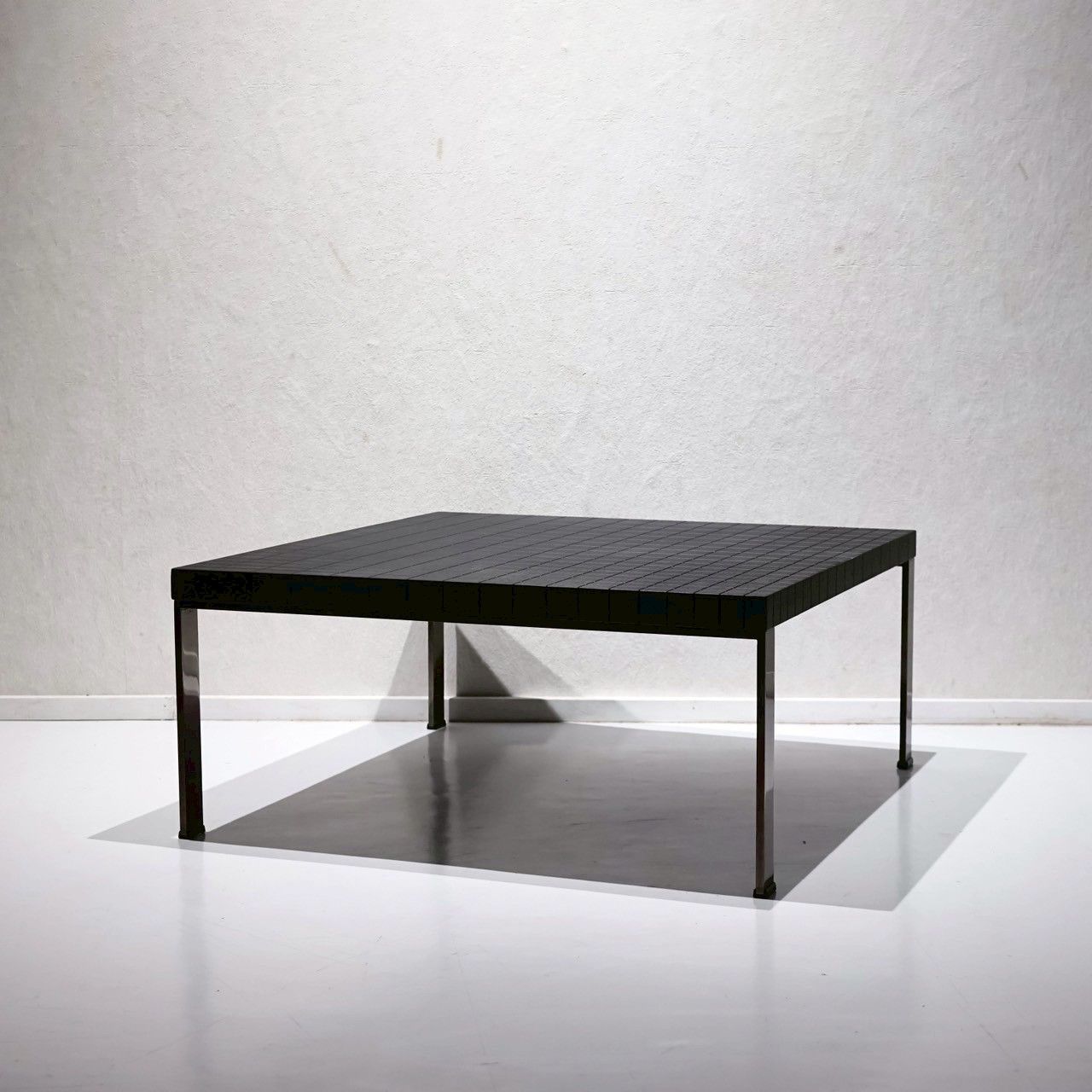 Poltrona Frau ポルトローナフラウ Geometrie ジオメトリー コーヒーテーブル リビングテーブル ローテーブル モダン ラグジュアリー ミニマル