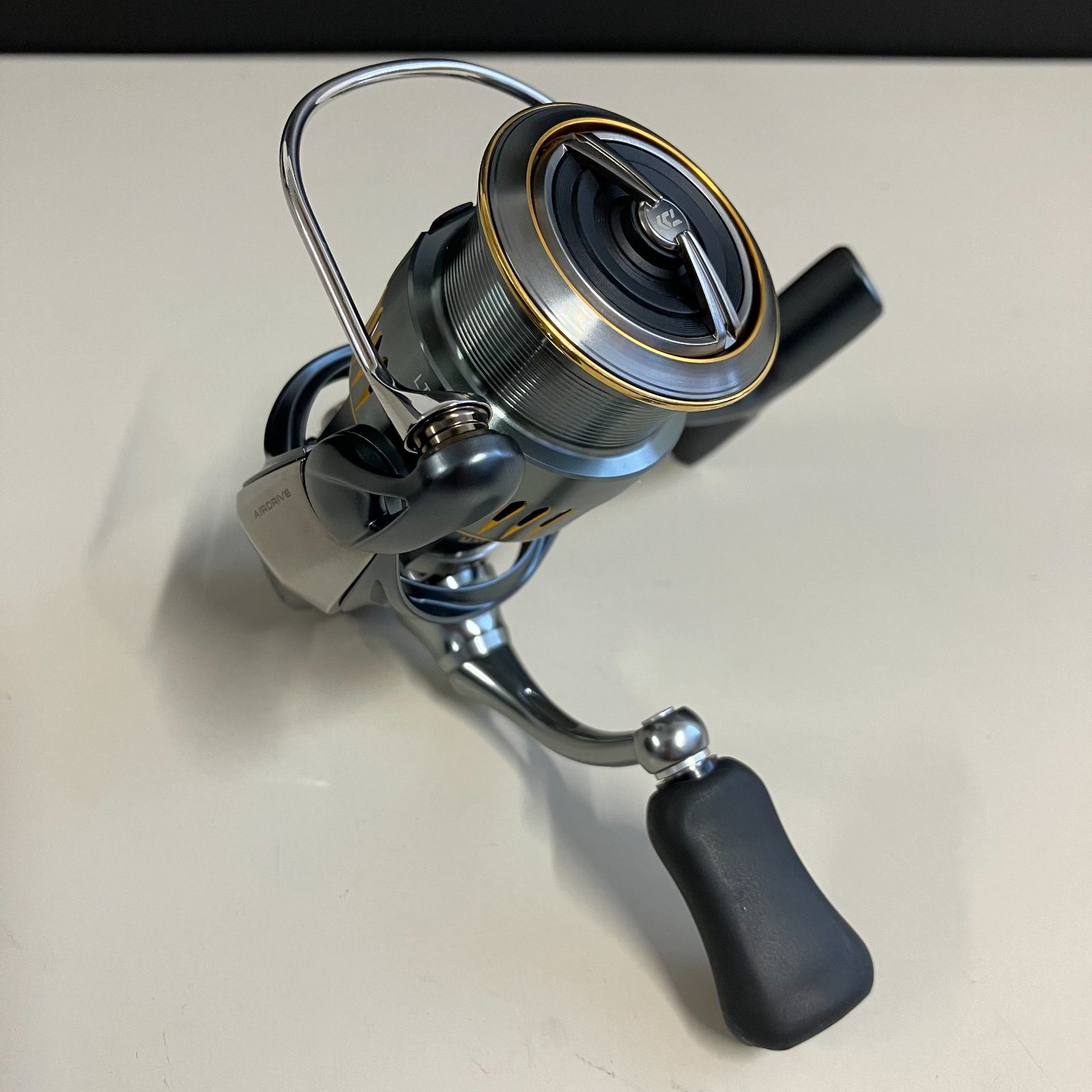 【併売】DAIWA ダイワ 23 AIRITY エアリティ LT2000S-P スピニングリール【むつ73-0120】