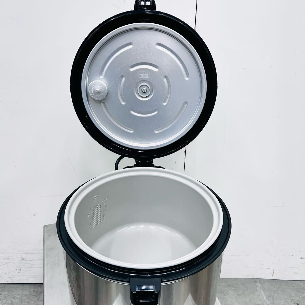 2023年製 タイガー 業務用ジャー炊飯器 JCC-270P W378×D330