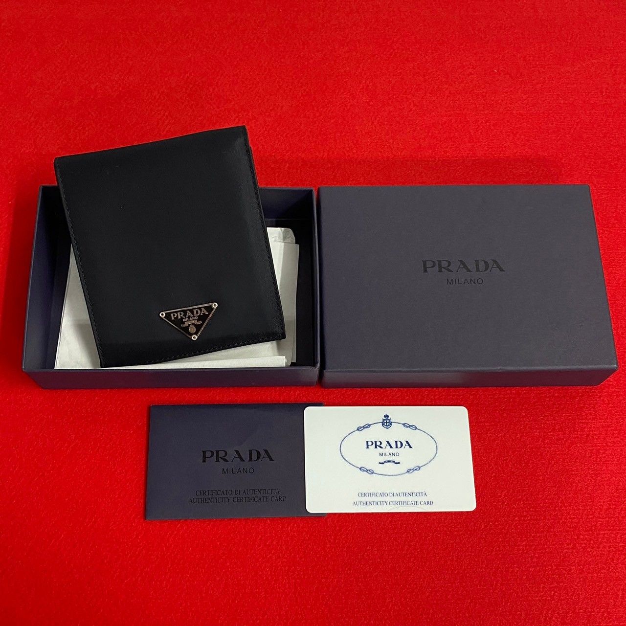 PRADA 掻ける ミニ財布 箱有り