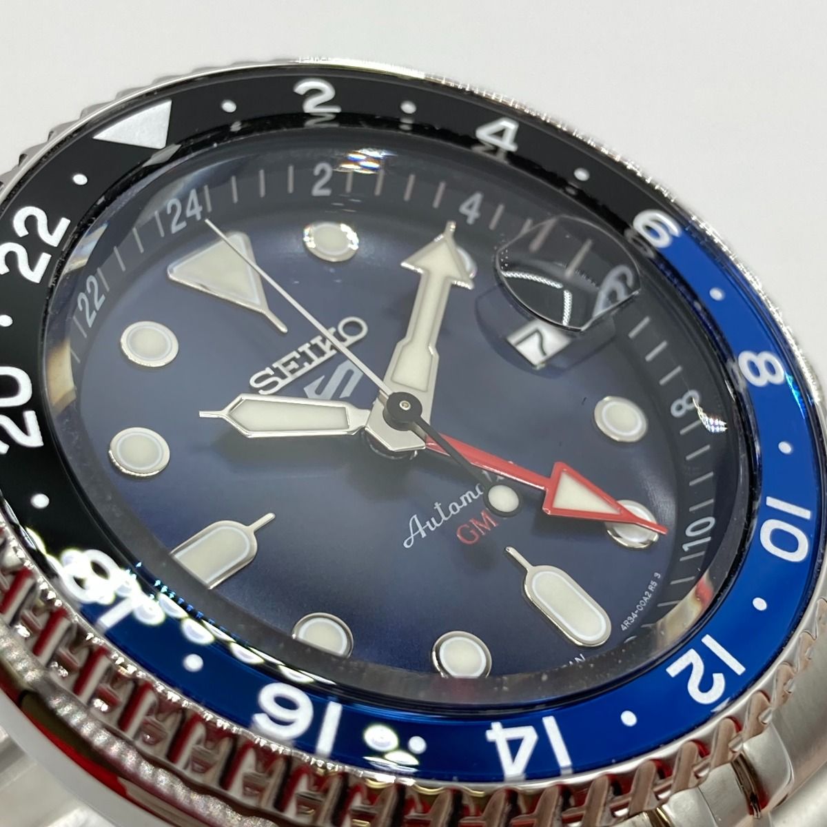 セイコー 　GMT　5スポーツ 4R34-00A0 SEIKO 5 Sports GMT 4R34 00A0 Auto Watch Working Black Dial