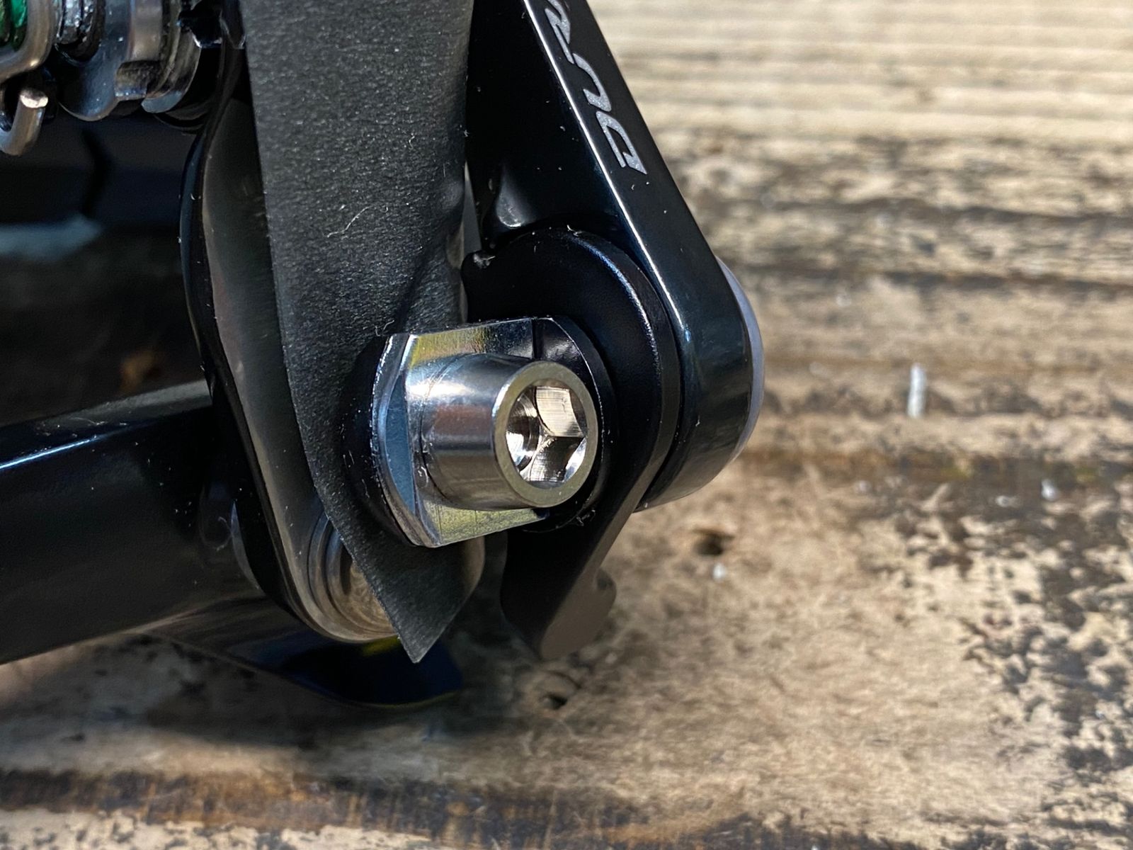 シマノ デュラエース BR-9010F ダイレクトマウントキャリパーブレーキ