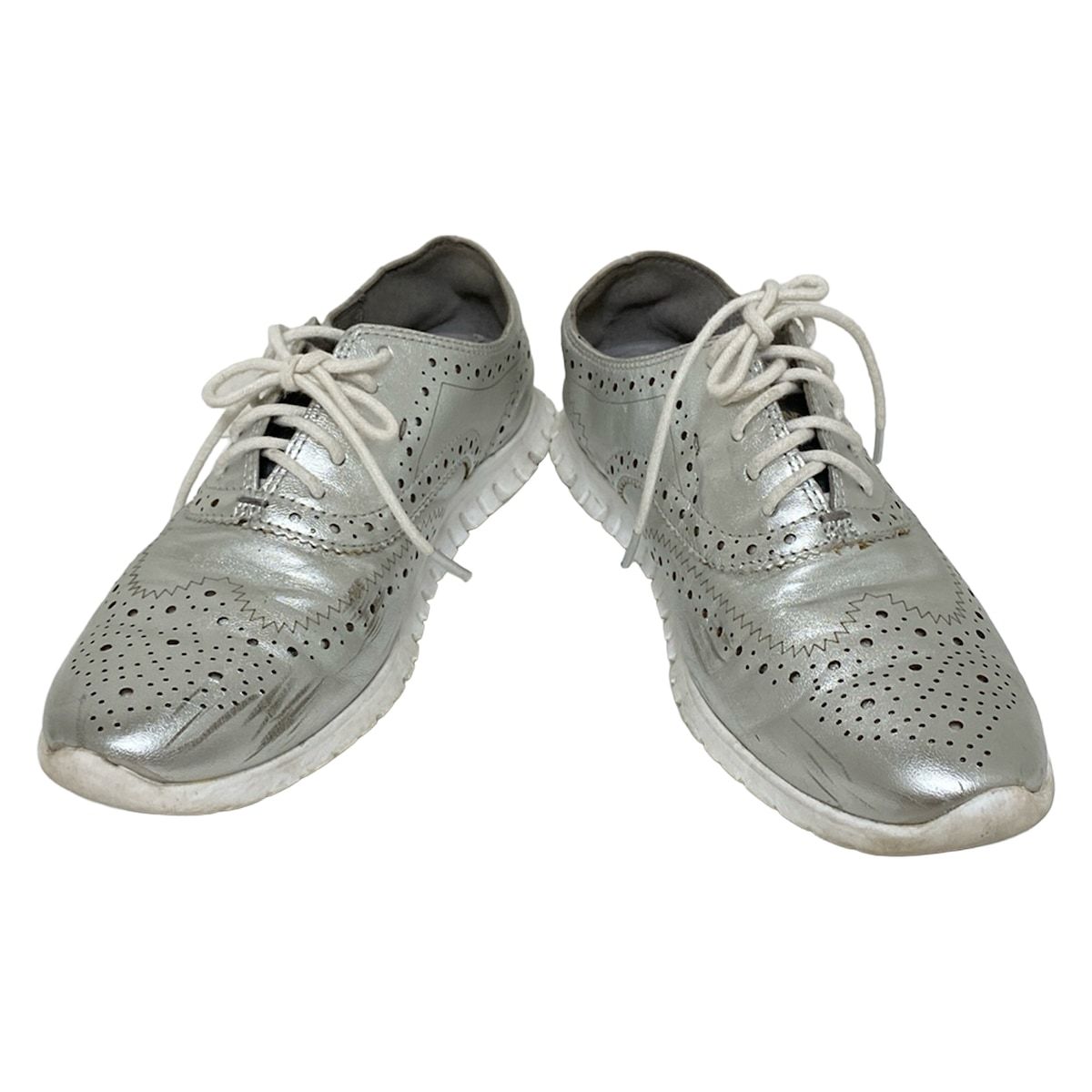 美品 コールハーン レディースシューズ シルバー ウイングチップ 23.5 COLE HAAN(コールハーン) シューズ 5 1/2 B レディース