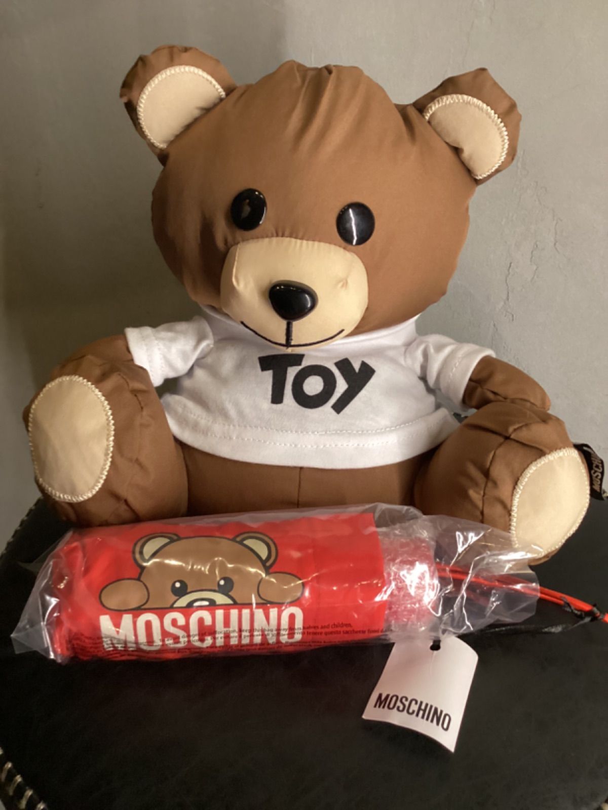 MOSCHINO Toy くま ぬいぐるみ ポケットファスナー付き　折りたたみ傘 新品 未使用 タグ付き MOSCHINO モスキーノ 折畳み傘 + ぬいぐるみ