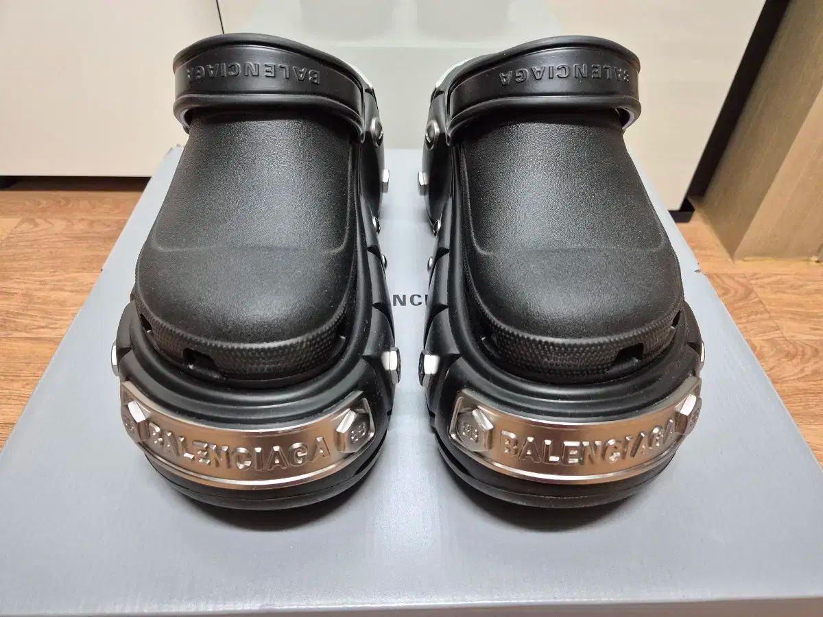 42 BALENCIAGA(バレンシアガ) ハード crocs(クロックス)