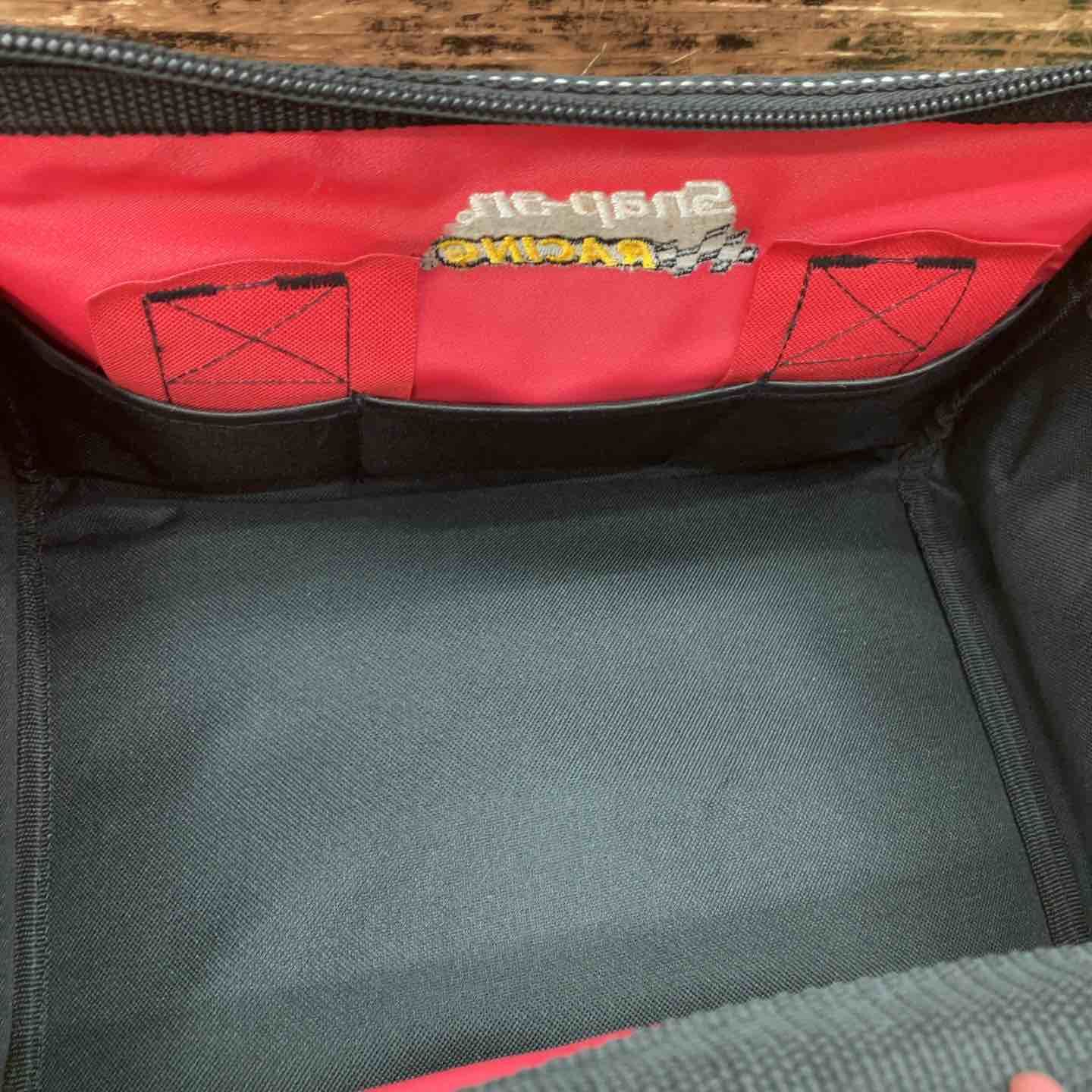 レーシングロゴ入り