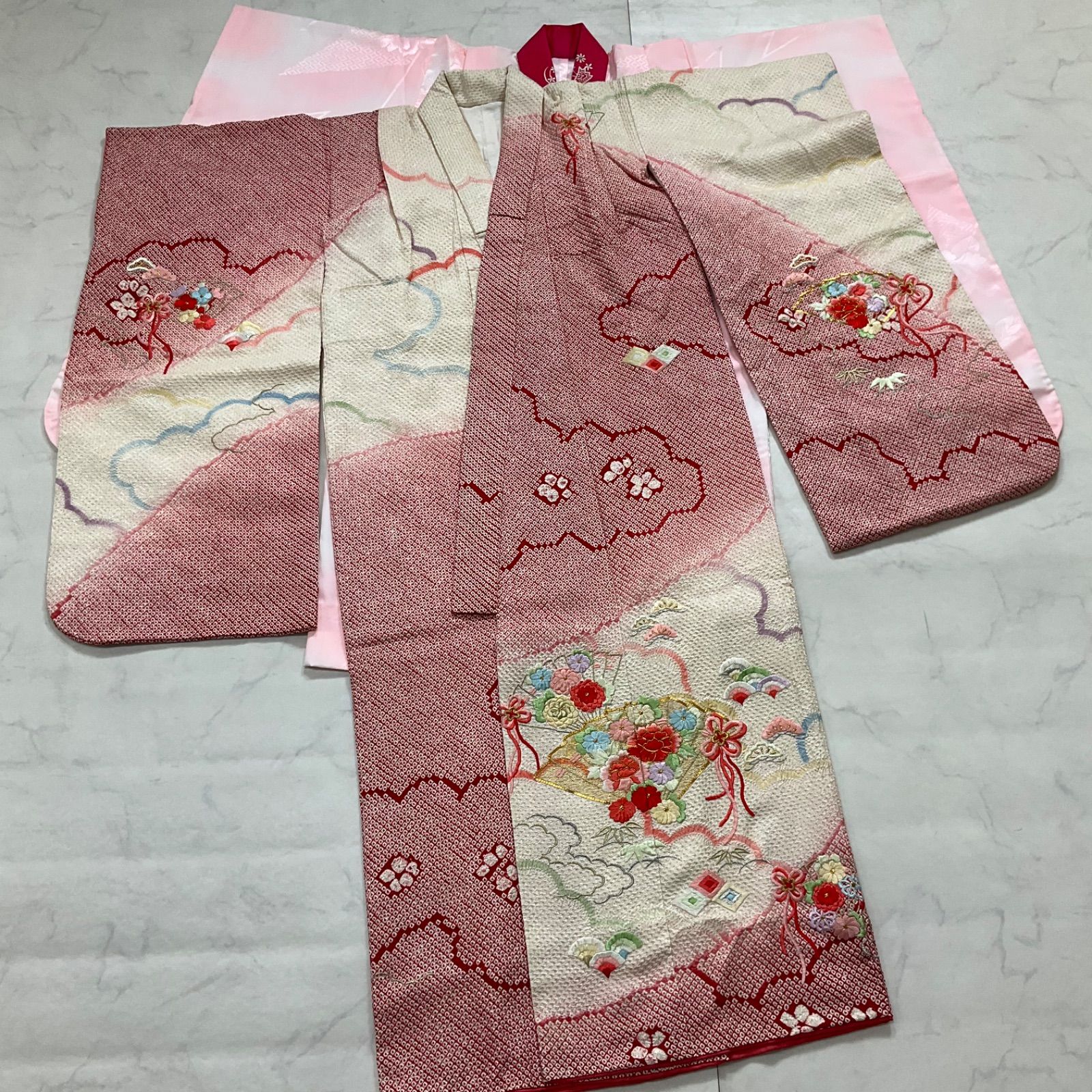 ◆kimono one◆♥同然◆5歳くらい用◆女の子着物◆正絹◆子供着物◆刺繍◆襦袢付き◆七五三◆袷◆裄52㎝肩丈126㎝◆七五三お詣り女の子着物こどものひお正月卒業式十三詣り◆G309