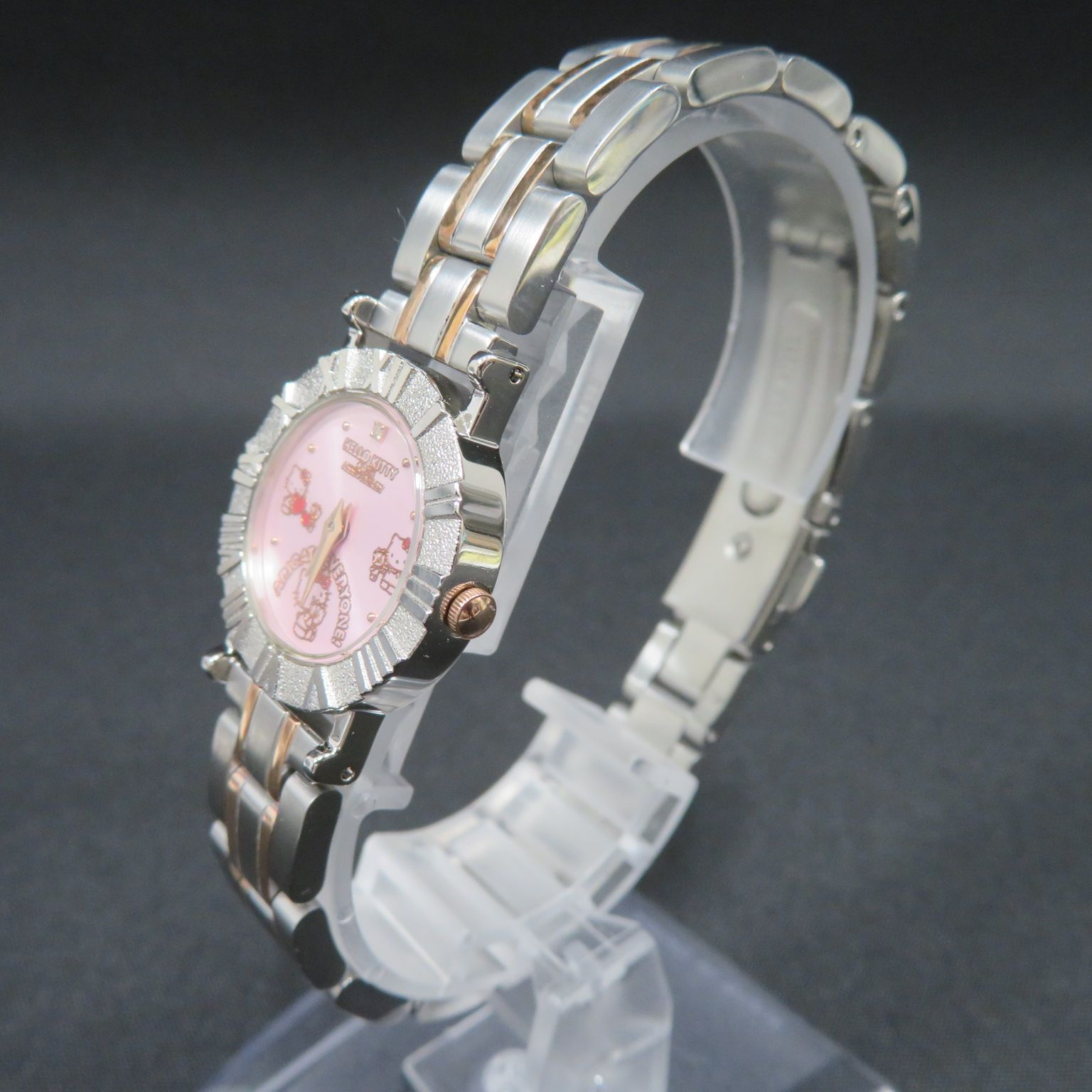 ハローキティ HELLO